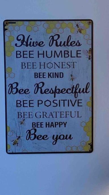 Bumblebee Cottage Donegal Town Eksteriør bilde